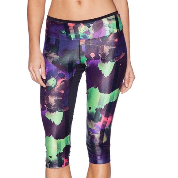 koral Pants - Koral ‘Trigger’ Capri leggings